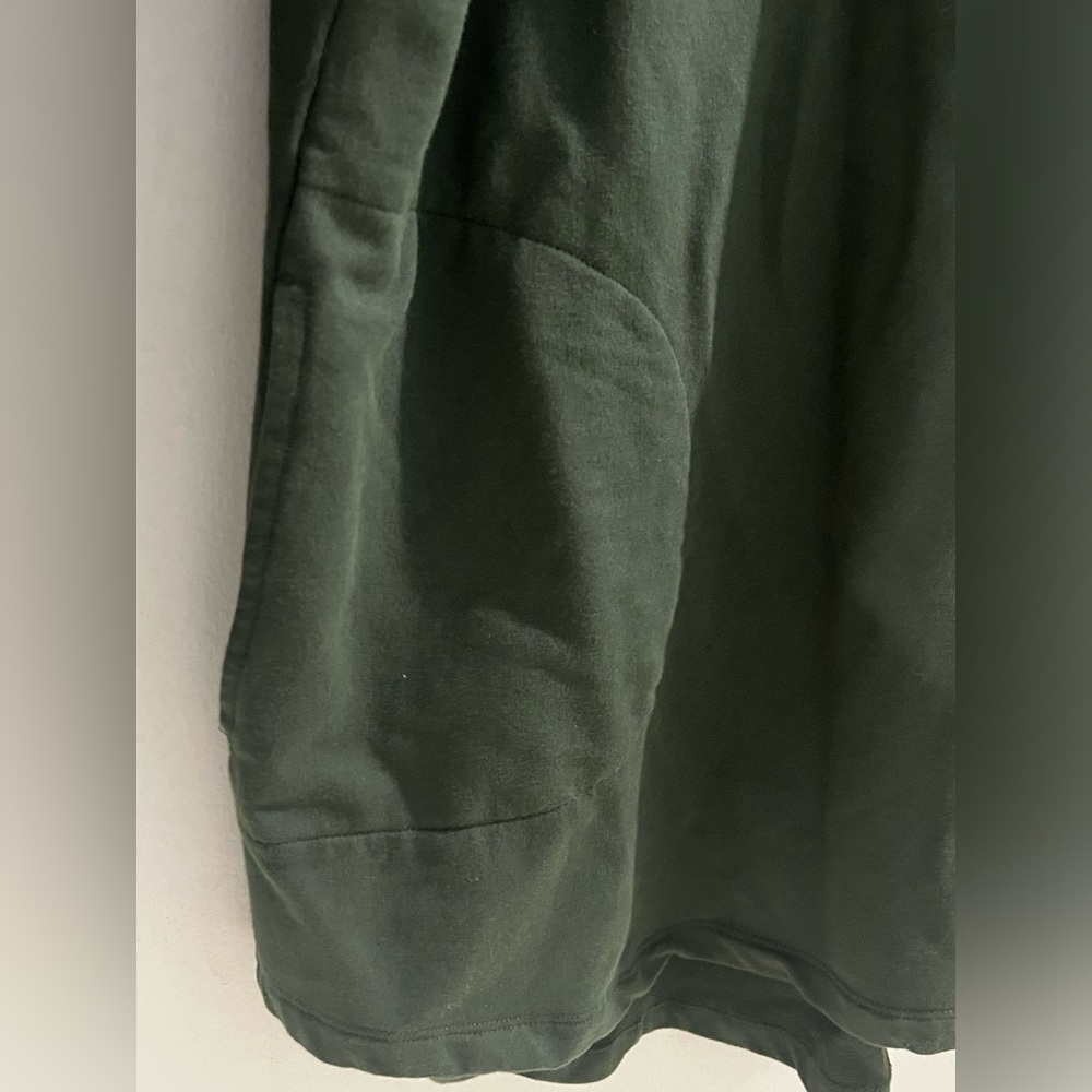 D & co active Relaxed Long Sleeve Crewneck Top in Green, size 1X - Picture 4 of 6